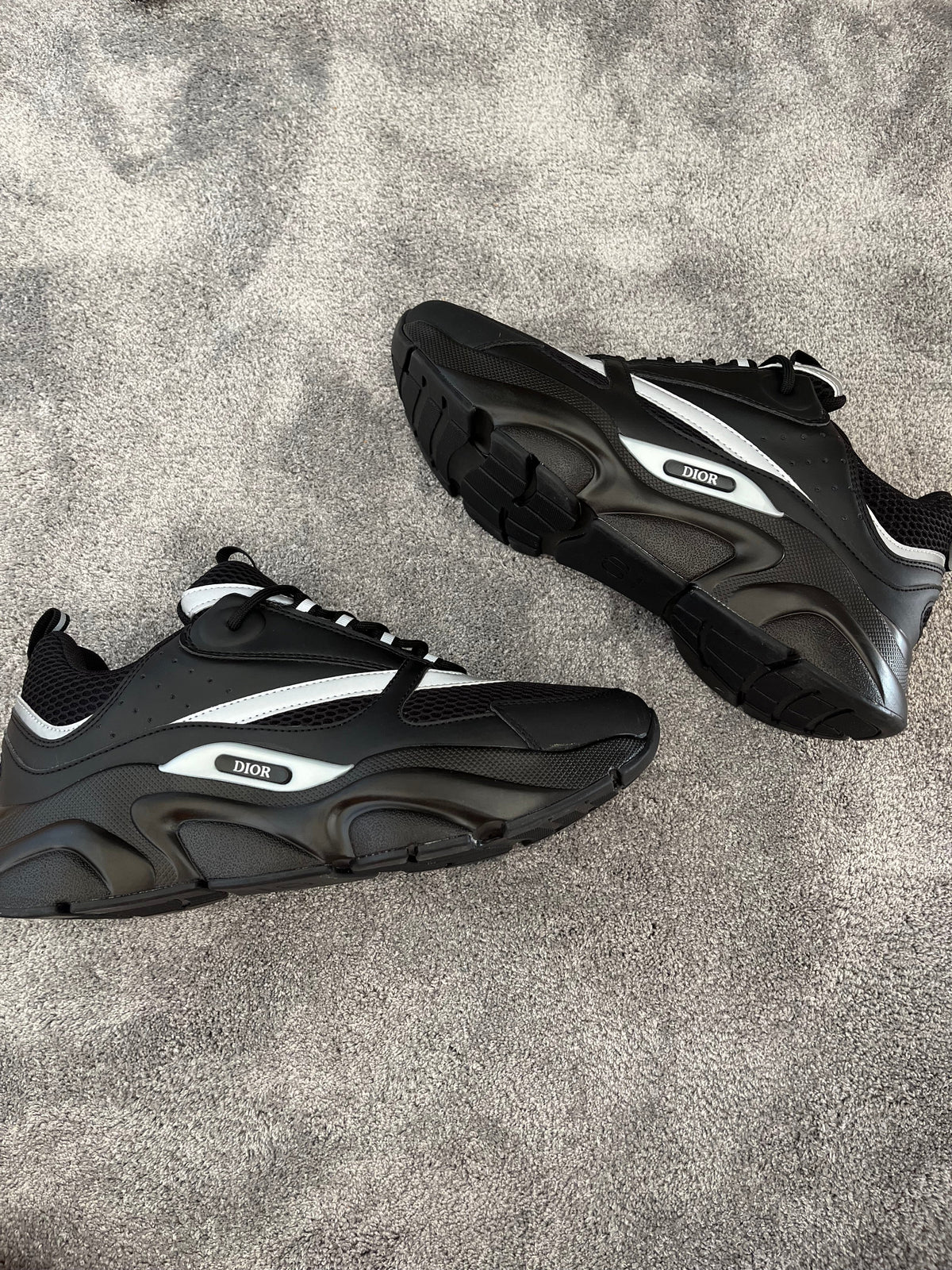 Shoe
