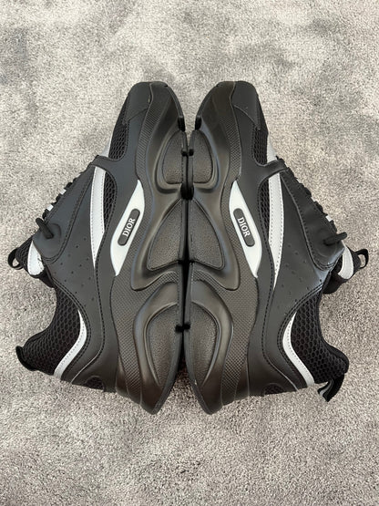 Shoe